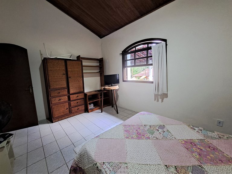 Paradisíaco, piscina e churrasqueira em Guapimirim