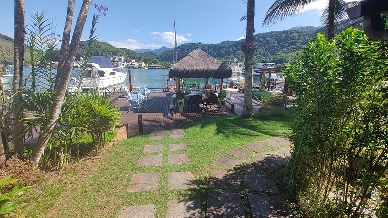 Lindo 3 Qts com Deck churrasqueira Piscina Angra