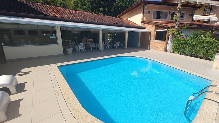 Lindo 3 Qts com Deck churrasqueira Piscina Angra