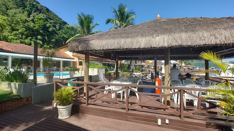 Beautiful 3 Bedrooms with Deck, Barbecue, Pool, Angra