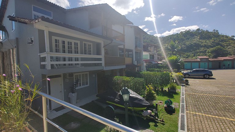 Lindo 3 Qts com Deck churrasqueira Piscina Angra