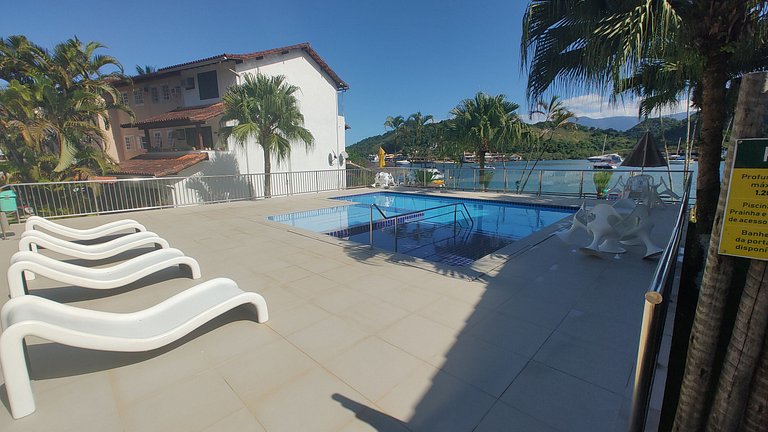 Lindo 3 Qts com Deck churrasqueira Piscina Angra