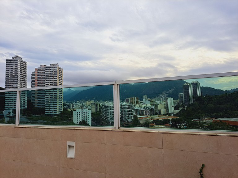 Apto Completo com VAGA entre Botafogo e Copacabana