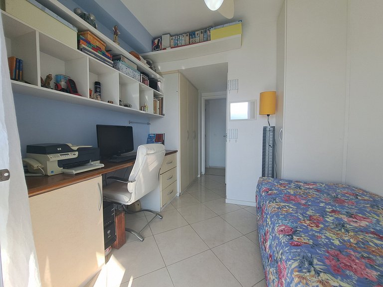 Quarto2 suíte com Vista Pedra de Itauna Barra RJ - home with