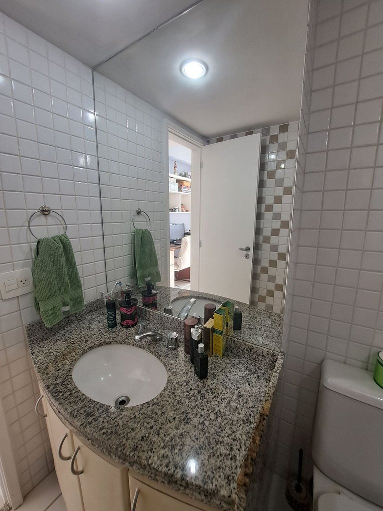 Quarto2 suíte com Vista Pedra de Itauna Barra RJ - home with