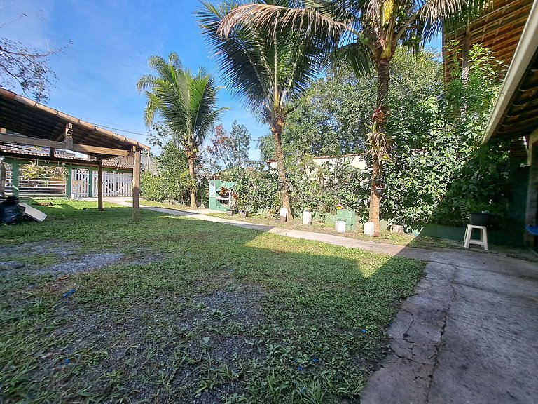 Beautiful 4 bedroom house with barbecue in Prainha Mambucaba