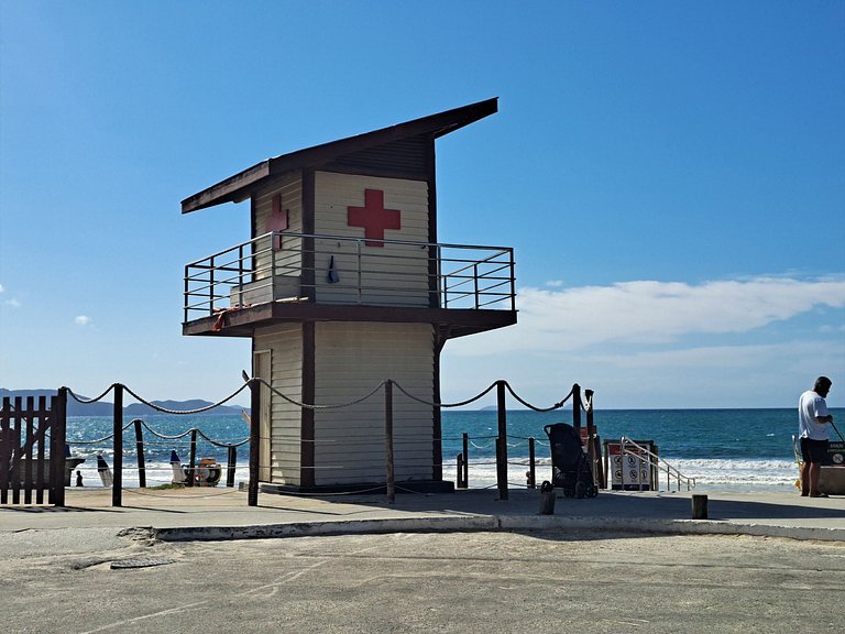 Incrível 2 quartos com VAGA Orla praia do Peró