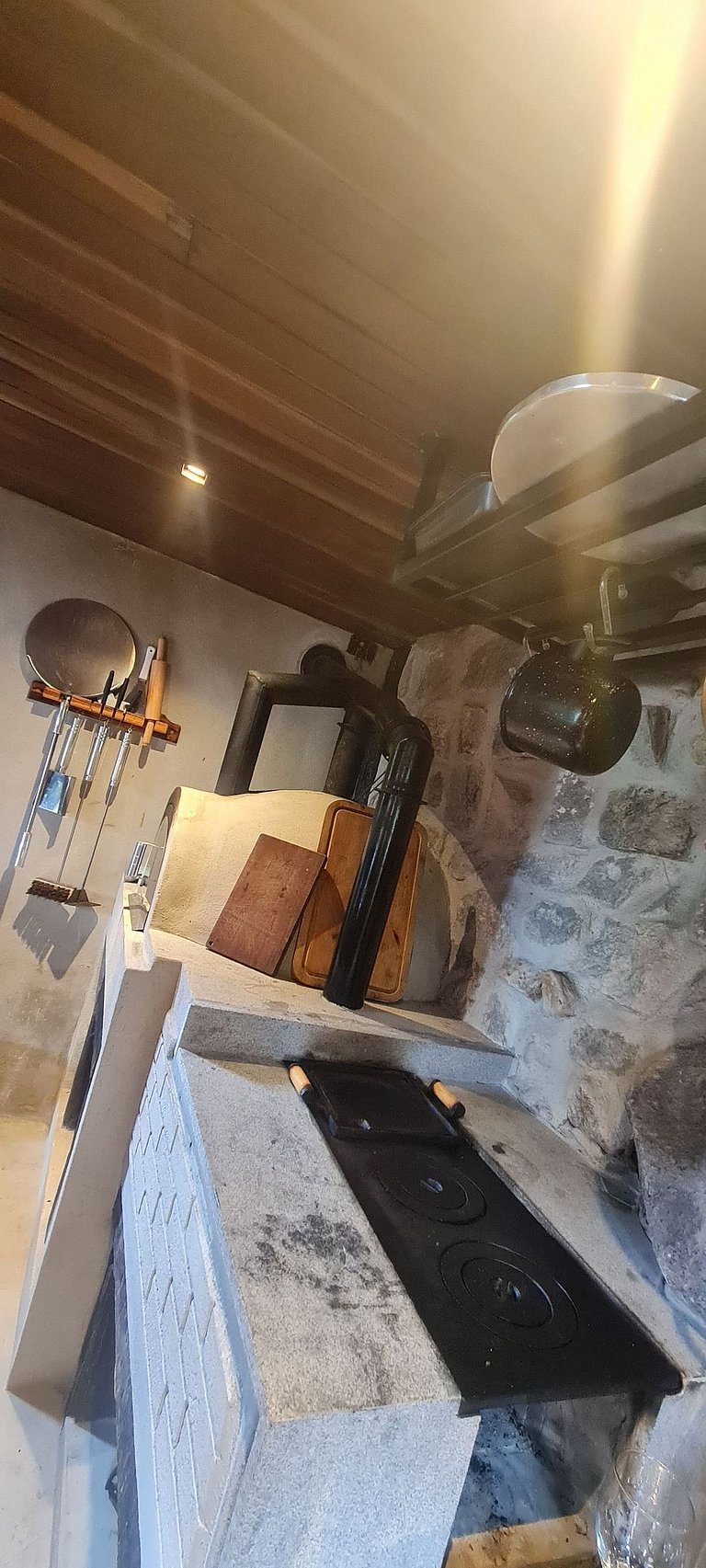Stone House Mansion in Serrinha do Alambari