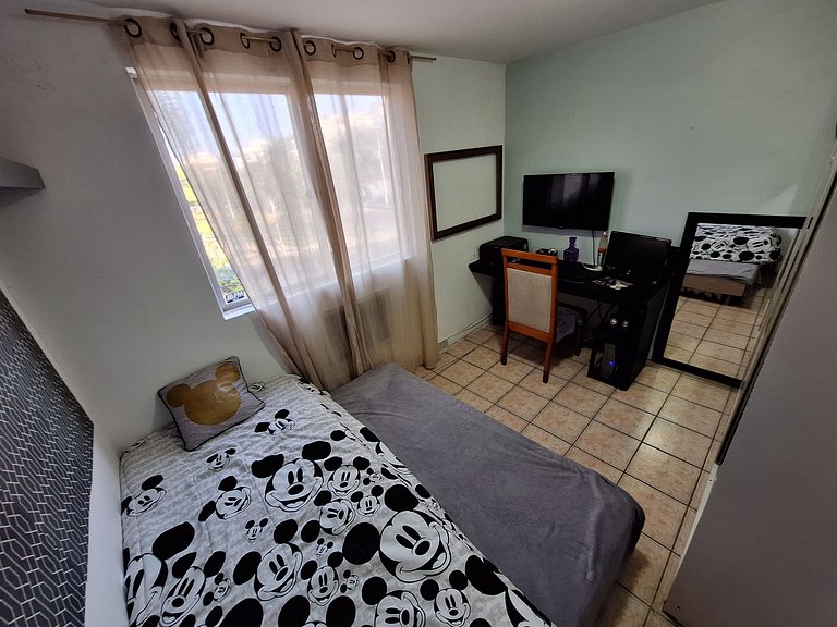 Quarto em Apto confortável 10 min da praia do Recreio RJ