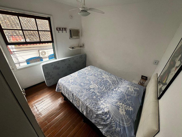 Casa aconchegante 2 qtos Centro de Angra dos Reis