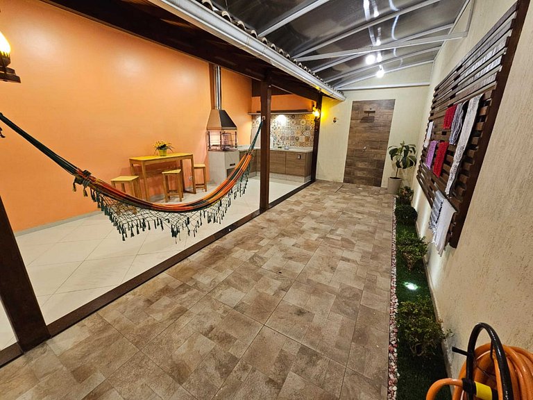 Linda Casa 2 qrts Churrasqueira garagem Resende RJ