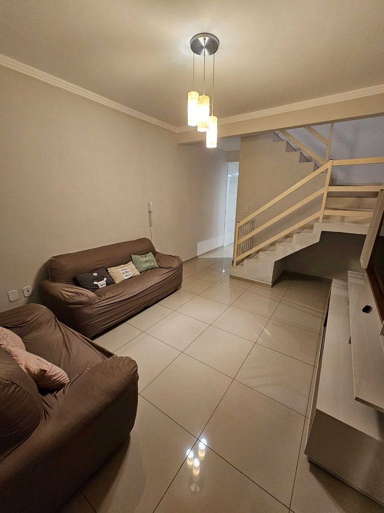 Linda Casa 2 qrts Churrasqueira garagem Resende RJ