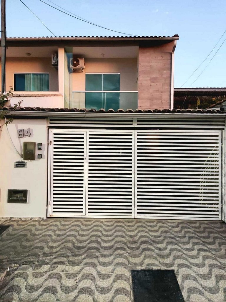 Linda Casa 2 qrts Churrasqueira garagem Resende RJ