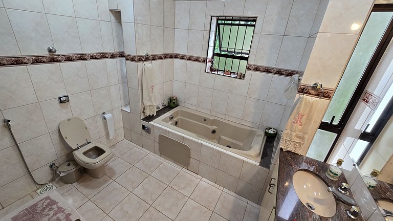 Mansão Nova Lima Piscina Churrasqueira Suítes BH