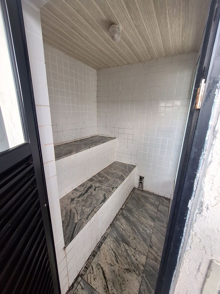 Flat piscina sauna garagem em Estoril BH