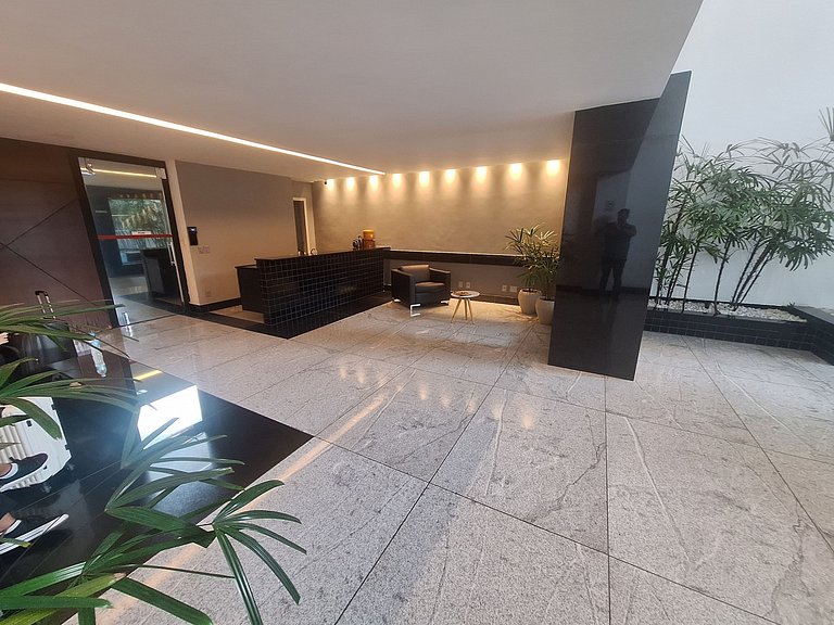 Flat piscina sauna garagem em Estoril BH