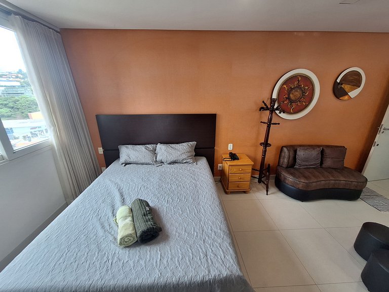 Flat piscina sauna garagem em Estoril BH