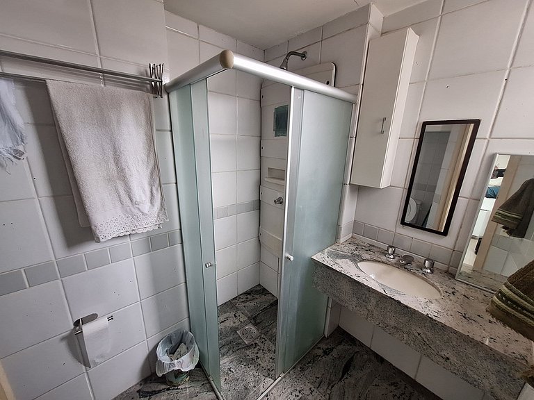 Flat piscina sauna garagem em Estoril BH