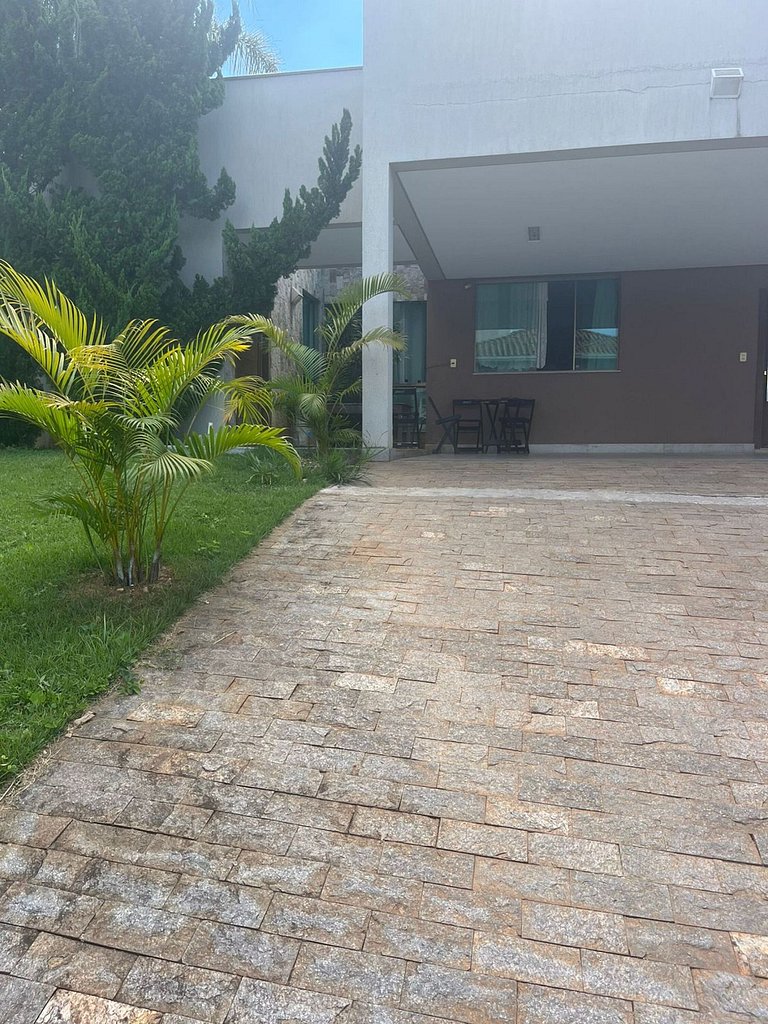 Quarto privativo, casa em condomínio c/ garagem - Itabirito