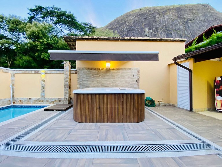 Recanto na Serra Churrasqueira Jacuzzi Piscina Petrópolis RJ