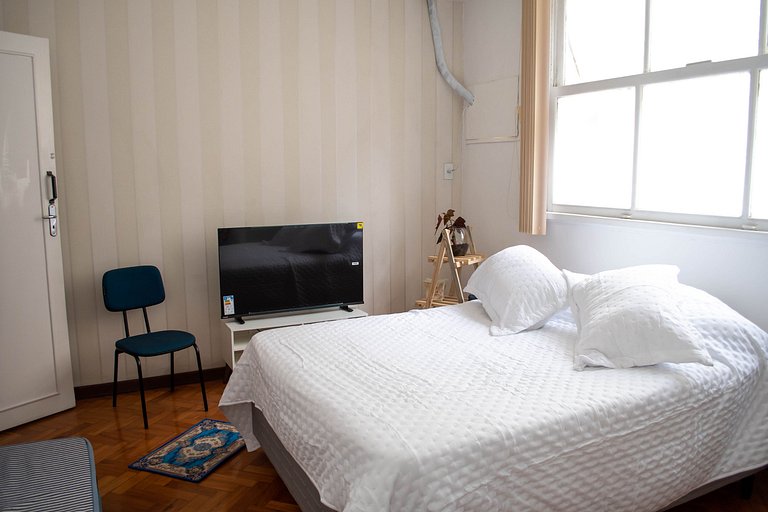 Lindo flat Centro do Rio Cinelândia VLT Metrô Consulado EUA