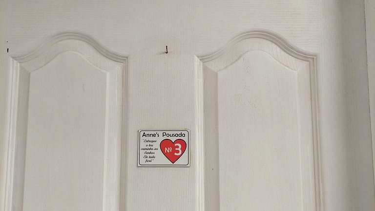 Quarto quádruplo café da manhã em Pousada, Praia de Cabuçu B