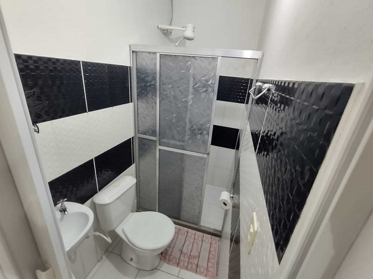Quarto quádruplo café da manhã em Pousada, Praia de Cabuçu B
