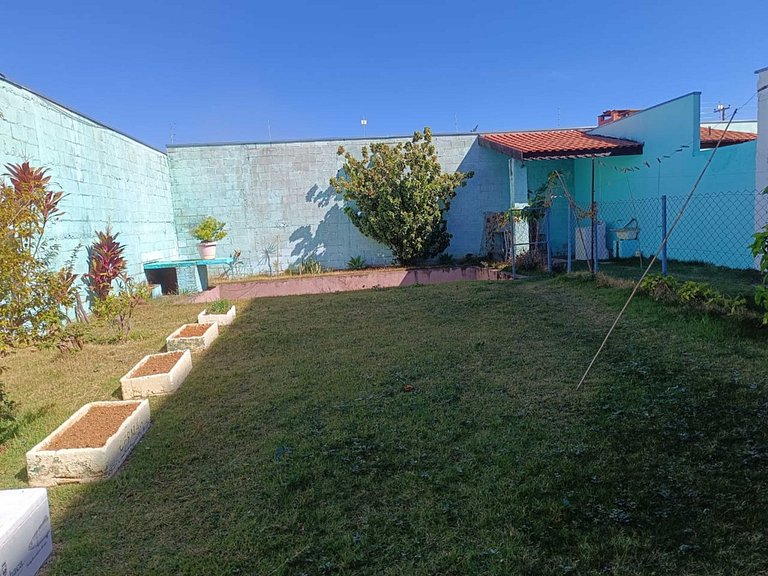 Casa ampla 3 qtos S. João da Boa Vista SP