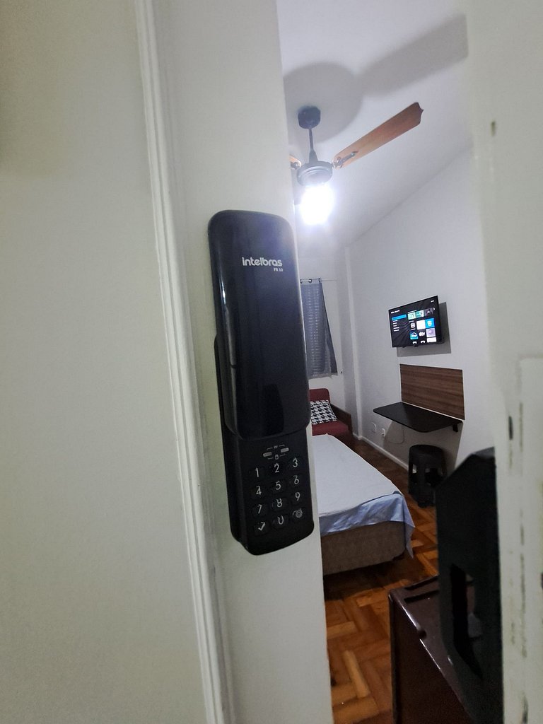 Estúdio ótima localização ar condicionado Copacabana RJ