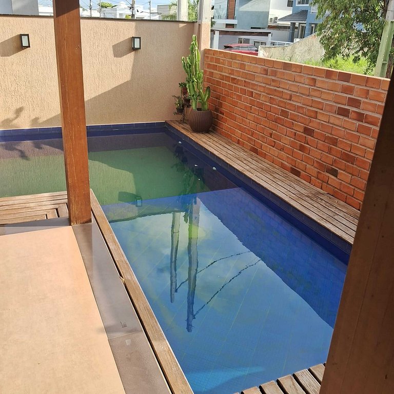 Casa encantadora com piscina e área gourmet - São Pedro da A