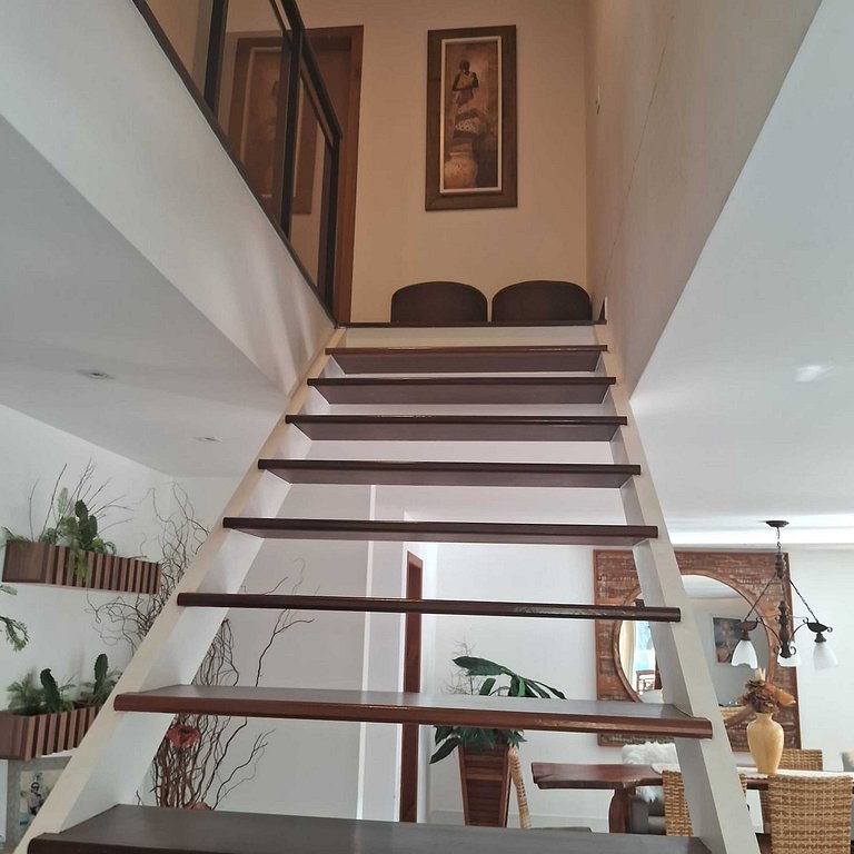 Casa encantadora com piscina e área gourmet - São Pedro da A
