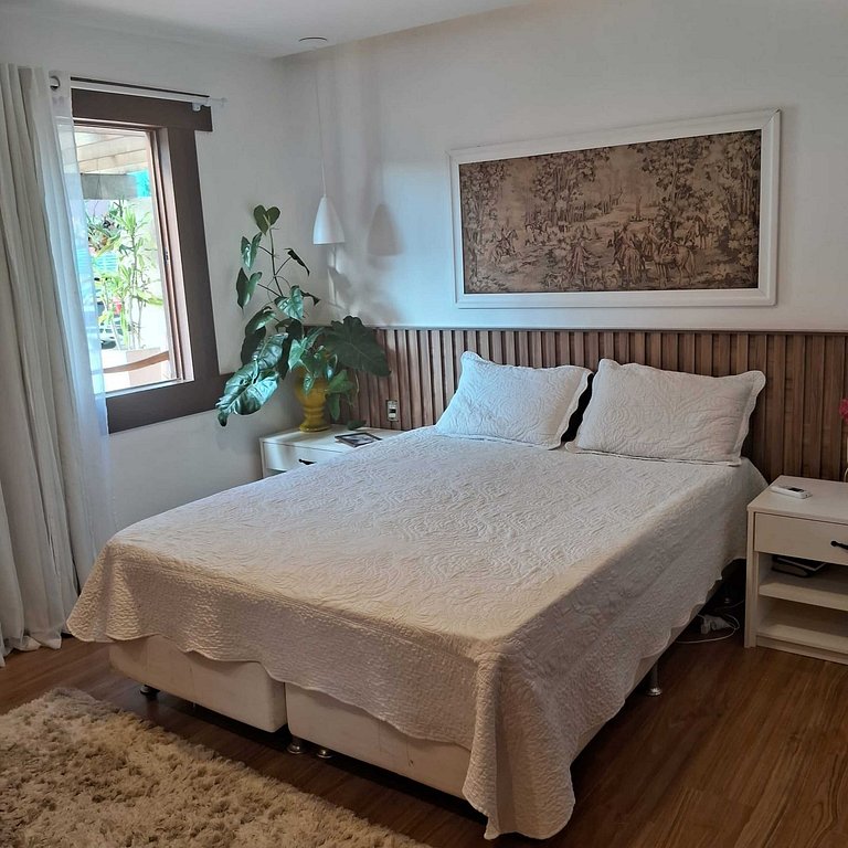 Casa encantadora com piscina e área gourmet - São Pedro da A