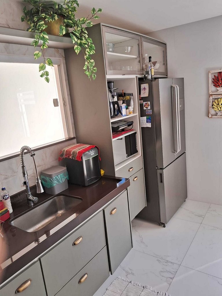 Casa encantadora com piscina e área gourmet - São Pedro da A