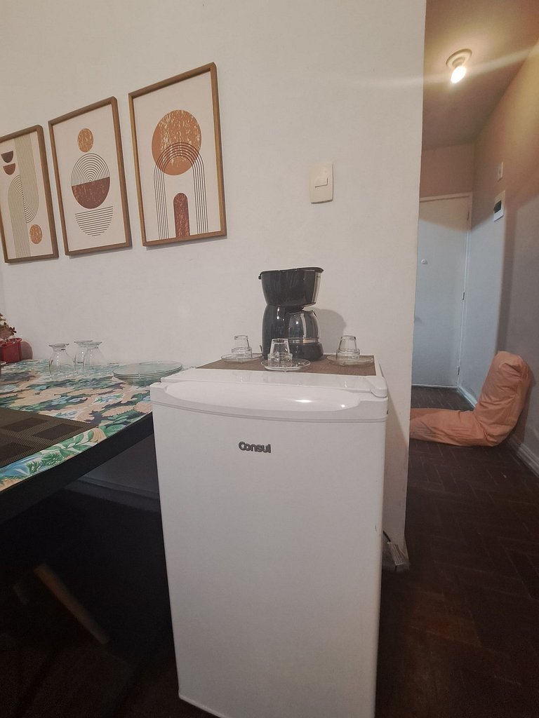 Estúdio confortável ar condicionado Copacabana RJ