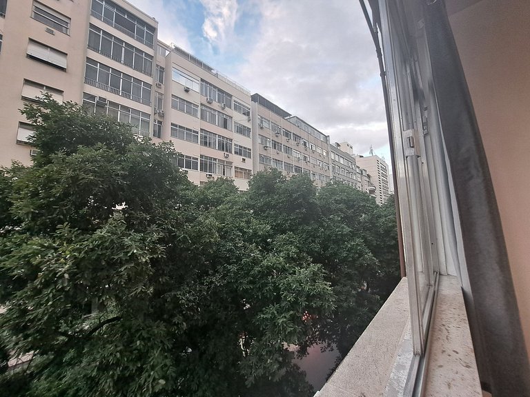 Estúdio confortável ar condicionado Copacabana RJ