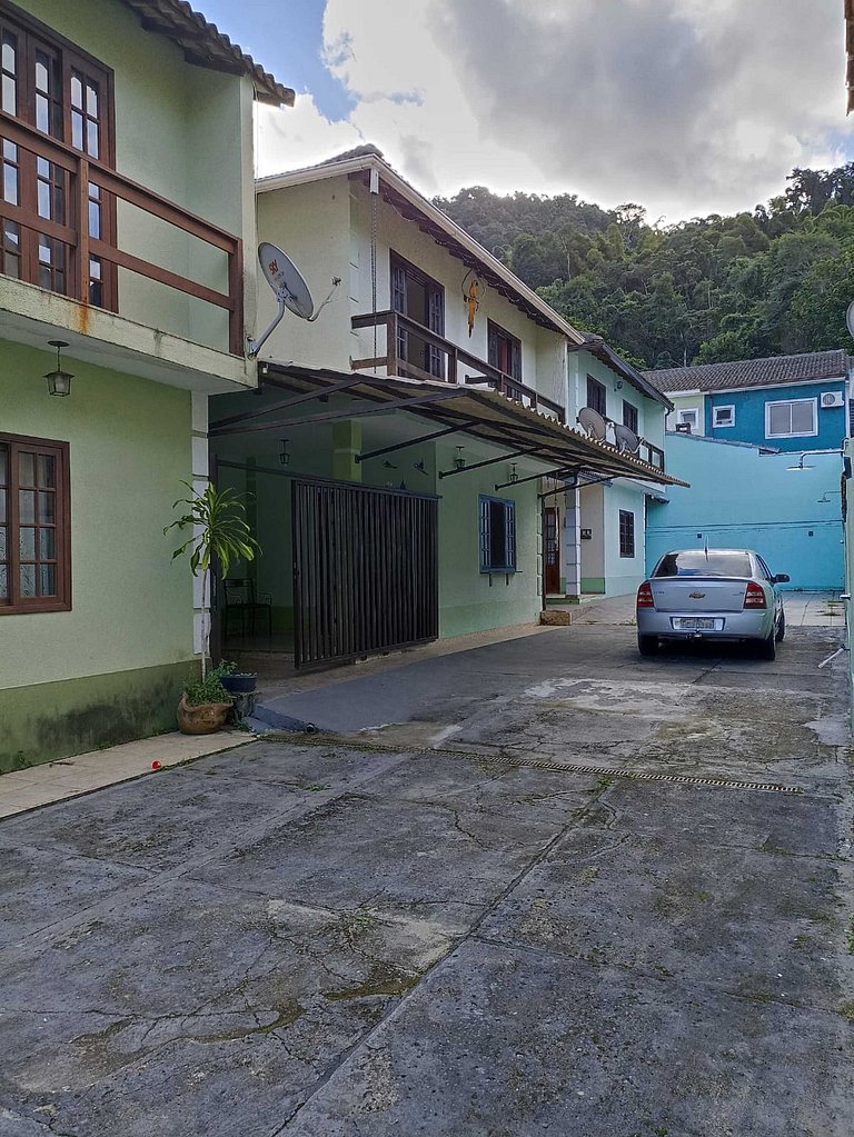 Casa 3 qts garagem churrasqueira Garatucaia RJ