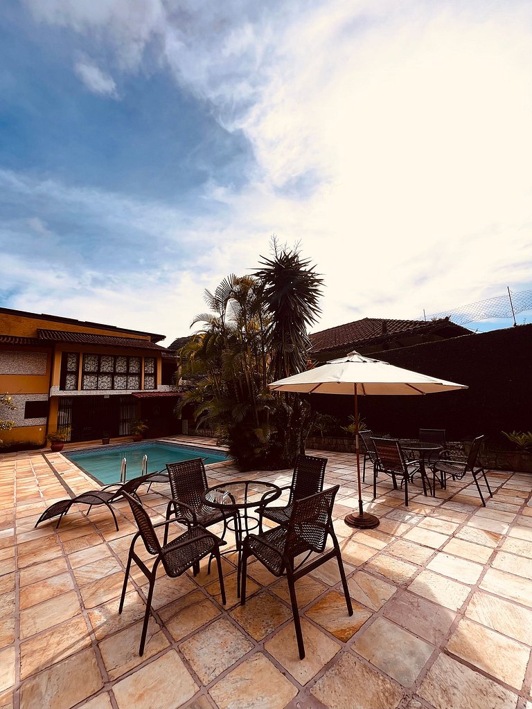Charme na Serra do RJ Mansão Bardô Petrópolis RJ