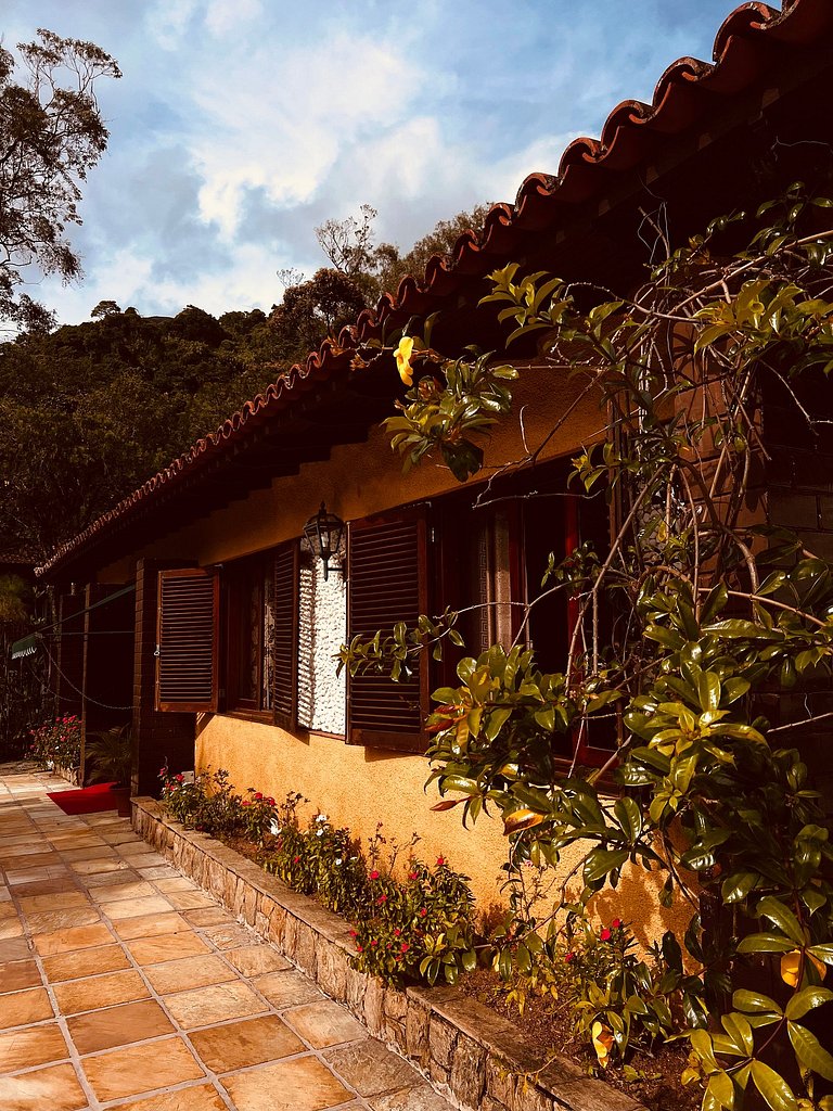 Charme na Serra do RJ Mansão Bardô Petrópolis RJ
