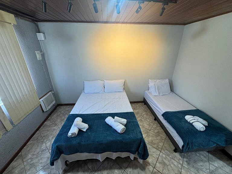 Quarto4 a pé da praia na Rua do comércio Recreio