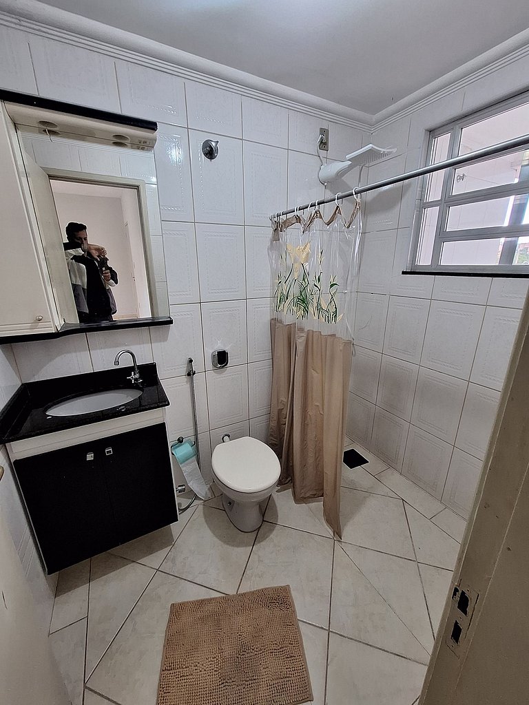 Apto 1 qto prático boa localização em Aterrado VR