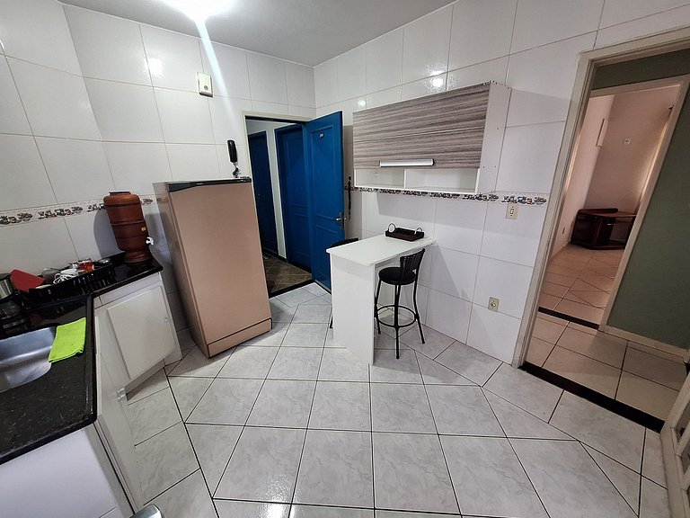 Apto 1 qto prático boa localização em Aterrado VR