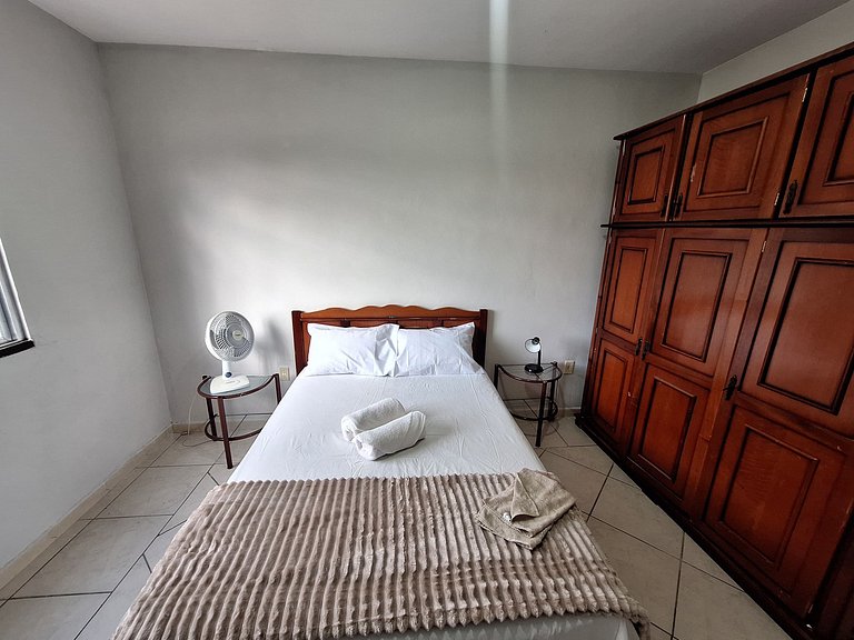 Apto 1 qto prático boa localização em Aterrado VR