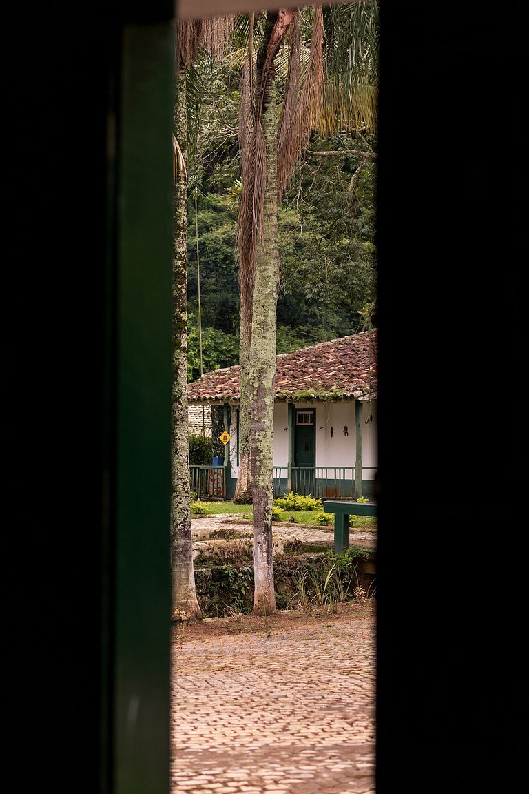 Fazenda Jurea Charme Colonial 10 suítes Ipiabas Rj