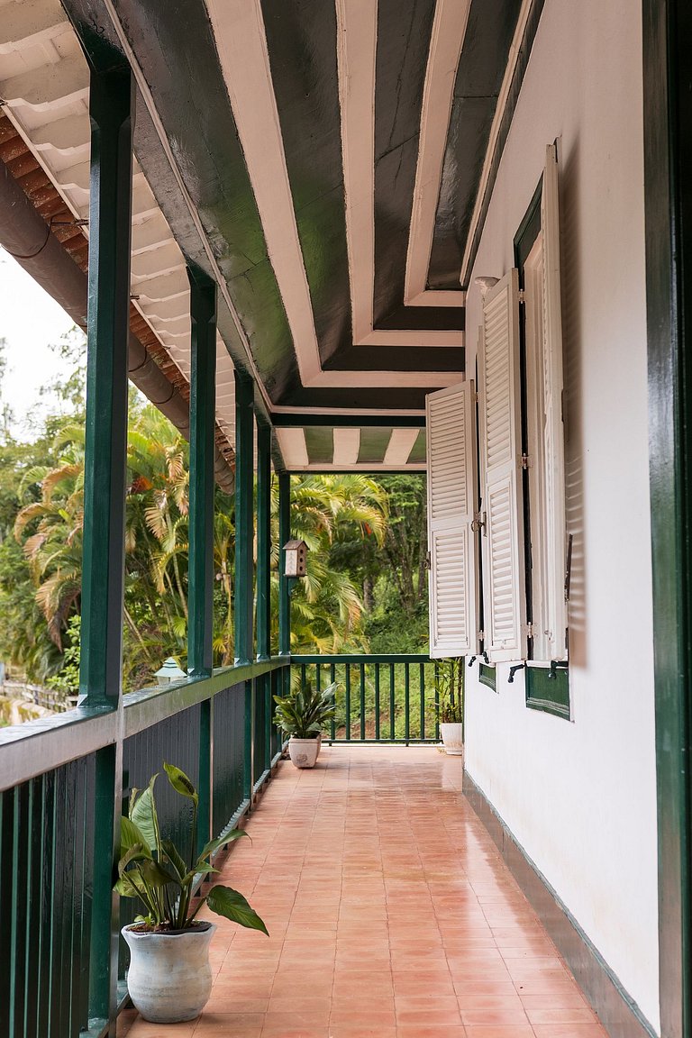 Fazenda Jurea Charme Colonial 10 suítes Ipiabas Rj