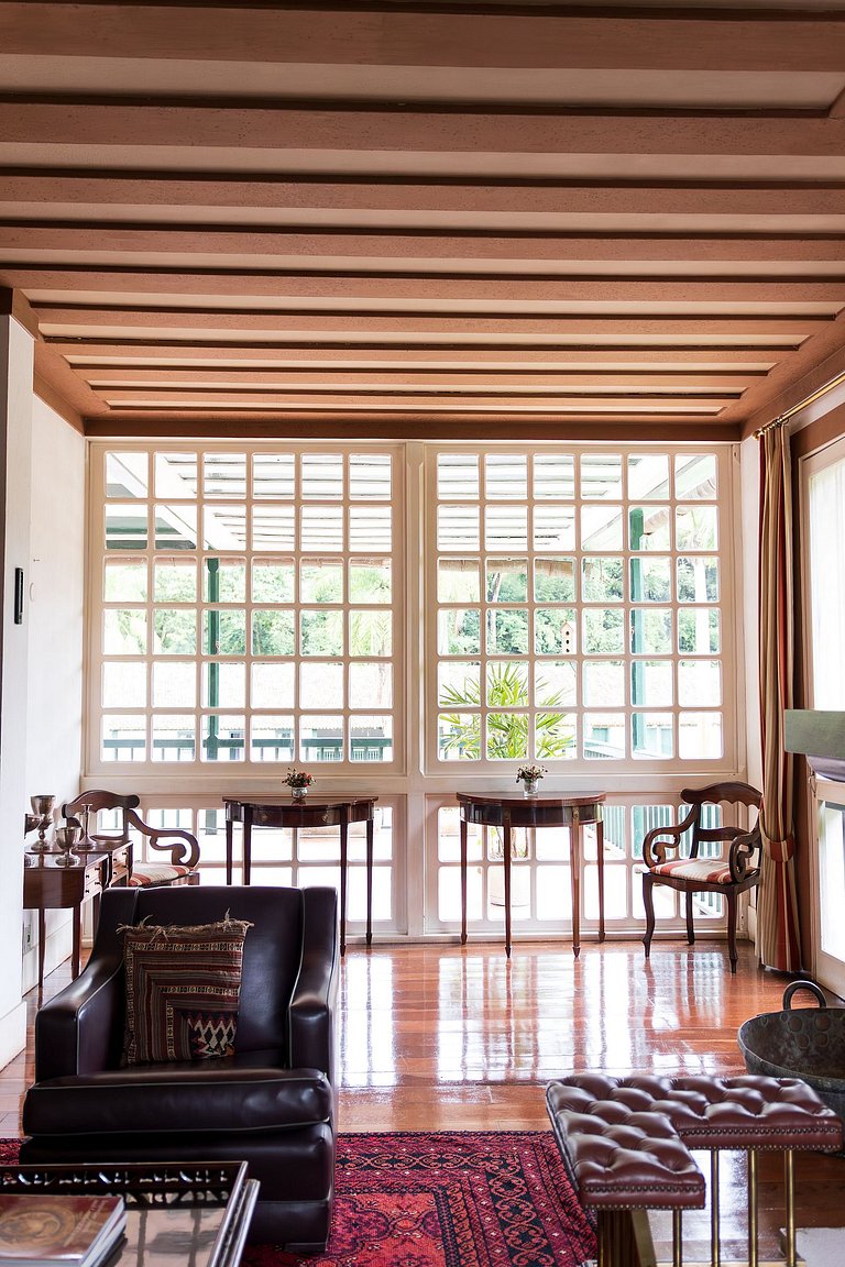Fazenda Jurea Charme Colonial 10 suítes Ipiabas Rj