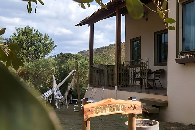 Chalé Citrino Conforto vista para Montanhas