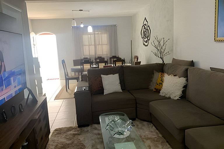 Conforto e praia: Casa completa em Cabo Frio