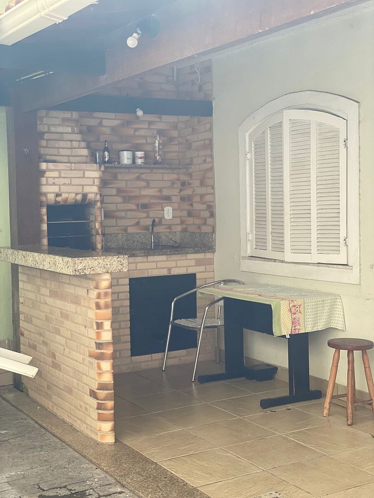 Conforto e praia: Casa completa em Cabo Frio