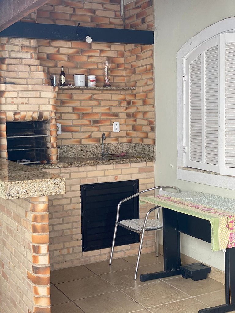 Conforto e praia: Casa completa em Cabo Frio