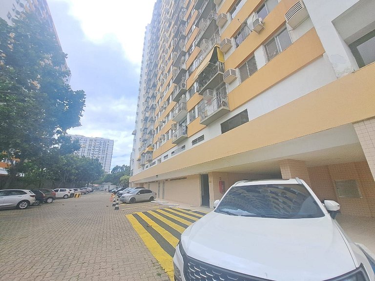 Apto Barra: Vista do Mar, Lazer e perto da Praia